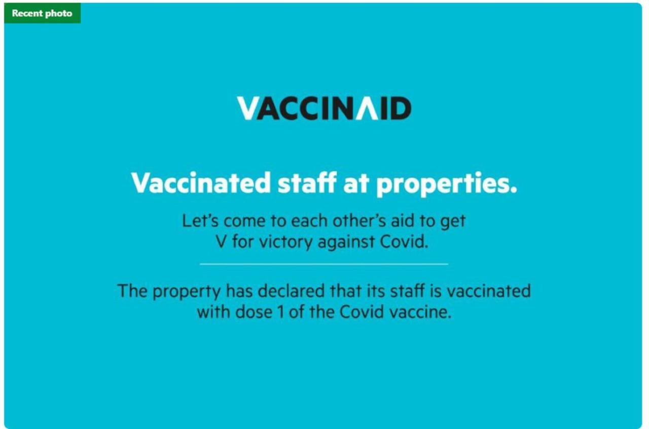 Vaccinated Staff - Oyo 1300 Crecia Guest House Hatu Esterno foto