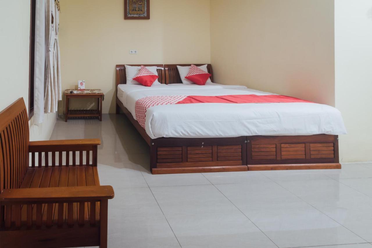 Vaccinated Staff - Oyo 1300 Crecia Guest House Hatu Esterno foto