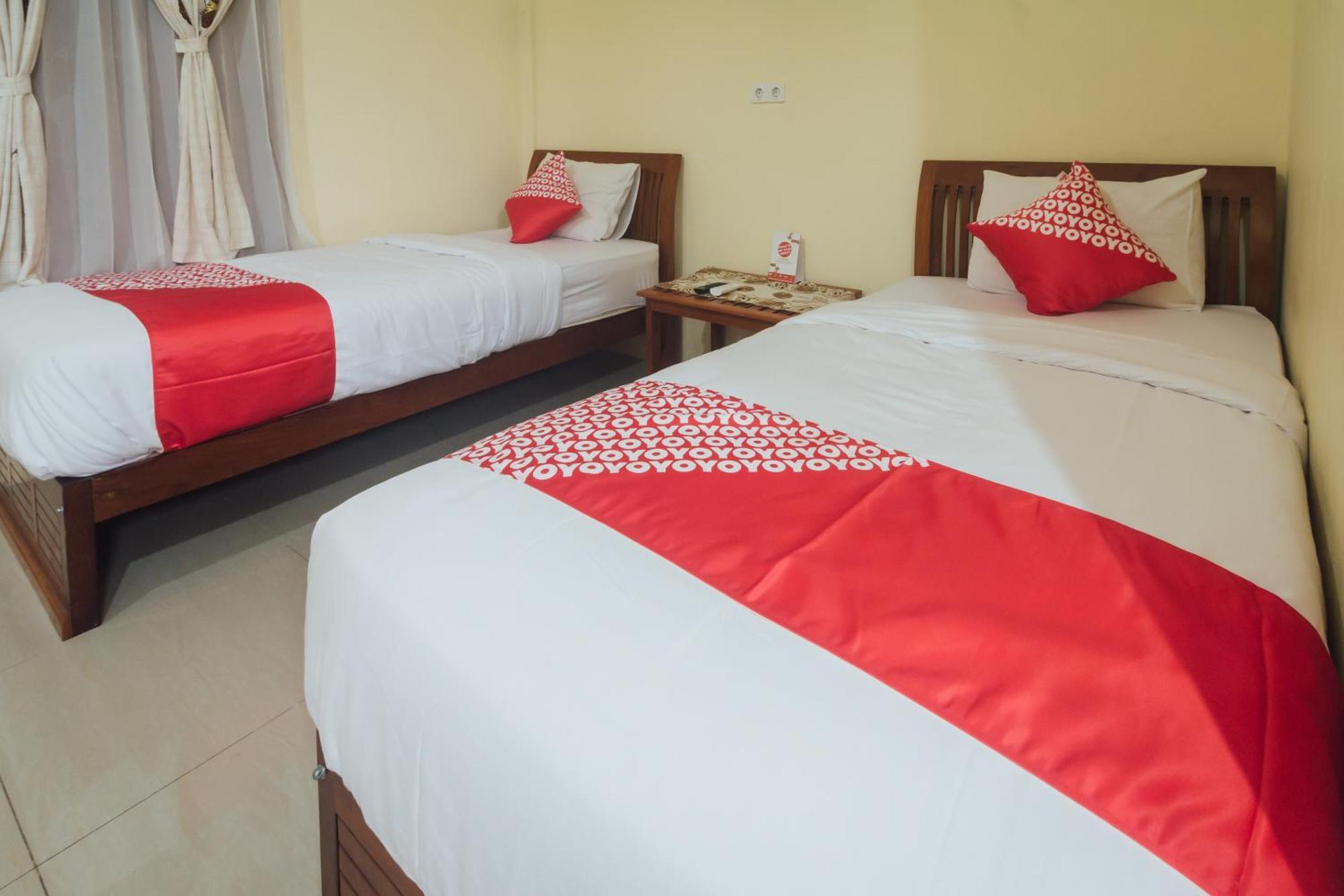 Vaccinated Staff - Oyo 1300 Crecia Guest House Hatu Esterno foto